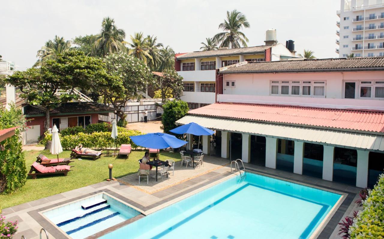 รันเวลี บีช รีสอร์ต Hotel Dehiwala-Mount Lavinia ภายนอก รูปภาพ